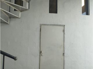 Foto 14 de Rumiñahui, Bodega en renta, 246 m2, 1 ambiente, 1 baño, 8 parqueaderos
