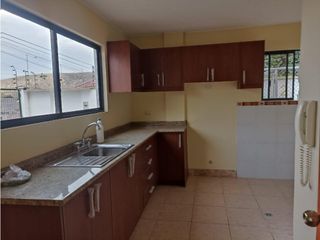 Foto 1 de San Antonio de Pichincha, Departamento en venta, 100 m2, 3 habitaciones, 3 baños, 1 parqueadero