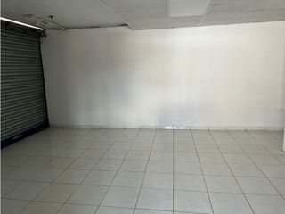 Foto 2 de Sangolqui, Local Comercial en renta, 130 m2, 1 ambiente, 2 baños, 1 parqueadero