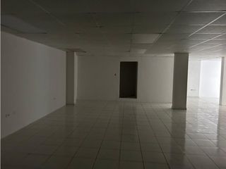 Sangolqui, Local Comercial en renta, 130 m2, 1 ambiente, 2 baños, 1 parqueadero