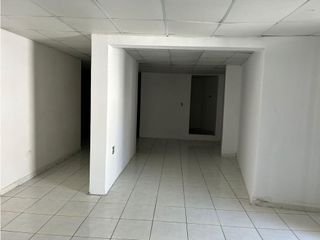 Sangolqui, Local Comercial en renta, 130 m2, 1 ambiente, 2 baños, 1 parqueadero