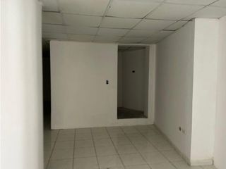 Sangolqui, Local Comercial en renta, 130 m2, 1 ambiente, 2 baños, 1 parqueadero