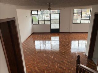 Las Casas, Oficina en renta, 140 m2, 8 ambientes, 3 baños, terraza