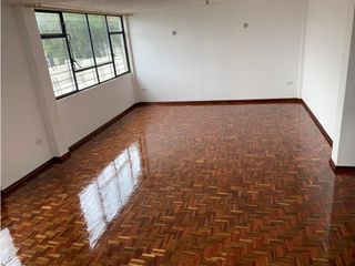 Las Casas, Oficina en renta, 140 m2, 8 ambientes, 3 baños, terraza