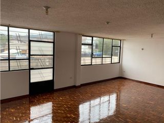 Las Casas, Oficina en renta, 140 m2, 8 ambientes, 3 baños, terraza