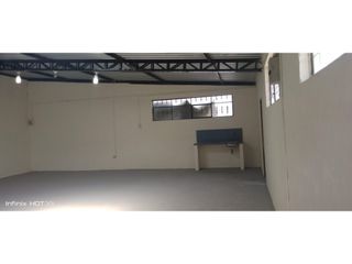 Foto 13 de El Condado, Galpón en renta, 120 m2, 1 ambiente, 1 baño, 8 parqueaderos