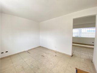 Foto 26 de Carcelén, Galpón en renta, 2169 m2, 5 ambientes, 5 baños