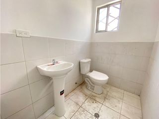 Foto 21 de Carcelén, Galpón en renta, 2169 m2, 5 ambientes, 5 baños
