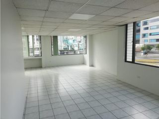 Granda Centeno, Oficina en renta, 85 m2, 2 ambientes, 1 baño, 1 parqueadero