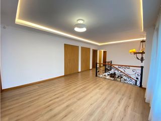Foto 34 de Cumbaya, Casa en renta, 500 m2, 4 habitaciones, 6 baños, 2 parqueaderos
