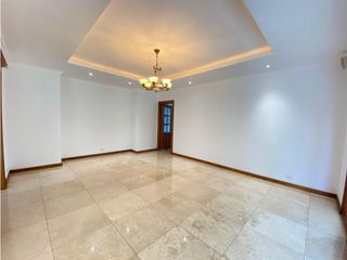 Foto 12 de Cumbaya, Casa en renta, 500 m2, 4 habitaciones, 6 baños, 2 parqueaderos