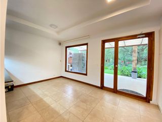 Foto 22 de Cumbaya, Casa en renta, 500 m2, 4 habitaciones, 6 baños, 2 parqueaderos