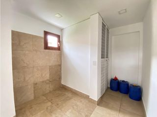Foto 20 de Cumbaya, Casa en renta, 500 m2, 4 habitaciones, 6 baños, 2 parqueaderos