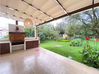 Foto 27 de Cumbaya, Casa en renta, 500 m2, 4 habitaciones, 6 baños, 2 parqueaderos