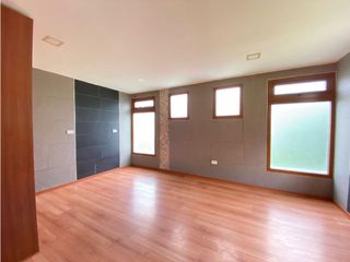 Foto 31 de Cumbaya, Casa en renta, 500 m2, 4 habitaciones, 6 baños, 2 parqueaderos