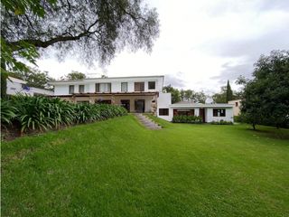 Foto 24 de Cumbaya, Casa en renta, 500 m2, 4 habitaciones, 6 baños, 2 parqueaderos
