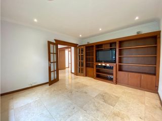 Foto 8 de Cumbaya, Casa en renta, 500 m2, 4 habitaciones, 6 baños, 2 parqueaderos