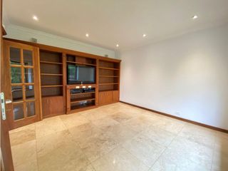 Foto 5 de Cumbaya, Casa en renta, 500 m2, 4 habitaciones, 6 baños, 2 parqueaderos