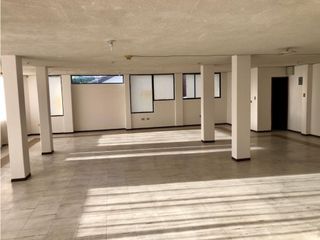 Unión Nacional , Bodega en renta, 220 m2, 2 ambientes, 3 baños, 1 parqueadero