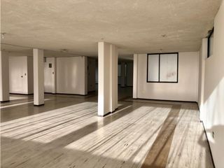 Unión Nacional , Bodega en renta, 220 m2, 2 ambientes, 3 baños, 1 parqueadero