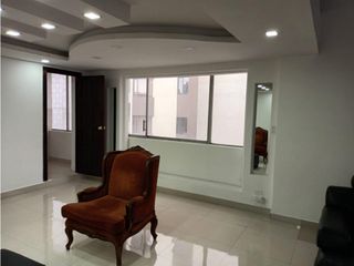 12 de Octubre, Oficina en renta, 70 m2, 1 ambiente, 1 baño, 1 parqueadero