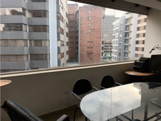 12 de Octubre, Oficina en renta, 70 m2, 1 ambiente, 1 baño, 1 parqueadero