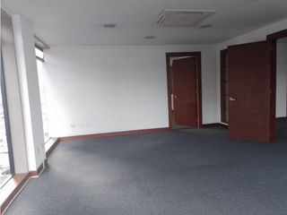 Foto 10 de Gaspar de Villa, Oficina en  Renta , 150m2, 4 ambientes , 2 baños , 2 parqueaderos