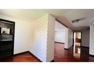 Foto 17 de Monteserrín, Casa en  Renta , 380m2, 4 habitaciones , 4 baños , 1 parqueadero