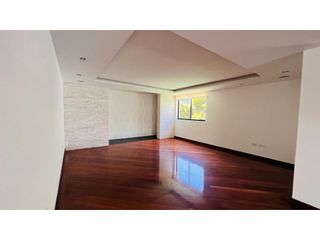 Foto 14 de Monteserrín, Casa en  Renta , 380m2, 4 habitaciones , 4 baños , 1 parqueadero