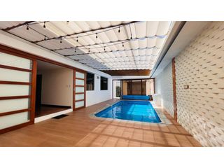 Foto 25 de Monteserrín, Casa en  Renta , 380m2, 4 habitaciones , 4 baños , 1 parqueadero