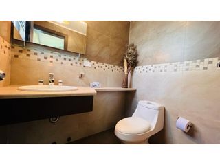 Foto 15 de Monteserrín, Casa en  Renta , 380m2, 4 habitaciones , 4 baños , 1 parqueadero