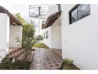 Foto 4 de El Batan, Casa en  Venta , 1470m2, 5 habitaciones, 9 baños