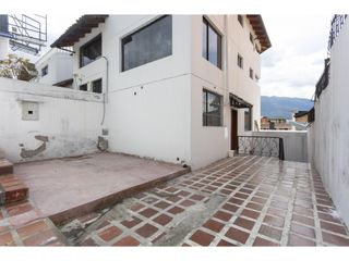 Foto 26 de El Batan, Casa en  Venta , 1470m2, 5 habitaciones, 9 baños