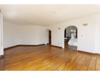 Foto 18 de El Batan, Casa en  Venta , 1470m2, 5 habitaciones, 9 baños
