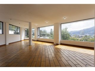 Foto 7 de El Batan, Casa en  Venta , 1470m2, 5 habitaciones, 9 baños