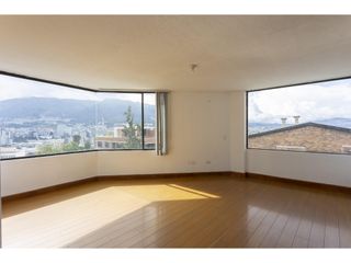Foto 29 de El Batan, Casa en  Venta , 1470m2, 5 habitaciones, 9 baños
