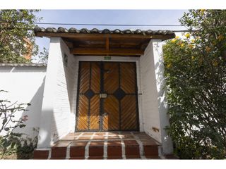 Foto 2 de El Batan, Casa en  Venta , 1470m2, 5 habitaciones, 9 baños