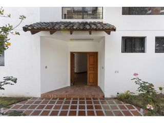 Foto 3 de El Batan, Casa en  Venta , 1470m2, 5 habitaciones, 9 baños