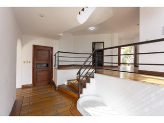 Foto 16 de El Batan, Casa en  Venta , 1470m2, 5 habitaciones, 9 baños