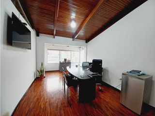 Foto 5 de Jipijapa, Oficina en  Renta, 138m2, 6 ambientes , 1 baño , 1 parqueadero