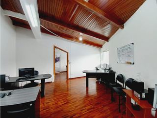 Foto 3 de Jipijapa, Oficina en  Renta, 138m2, 6 ambientes , 1 baño , 1 parqueadero