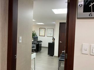 La Mariscal, Oficina en  Renta , 42m2, 1 baño