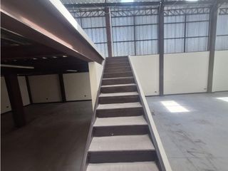 Foto 3 de El Eden, Galpón en  Renta , 485m2, 3ambientes , 3 baños