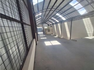Foto 1 de El Eden, Galpón en  Renta , 485m2, 3ambientes , 3 baños