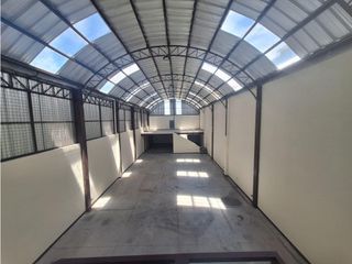 Foto 8 de El Eden, Galpón en Renta , 485m2, 3 ambientes ,4 parqueaderos