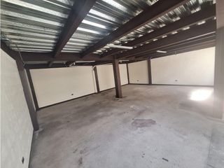 Foto 7 de El Eden, Galpón en Renta , 485m2, 3 ambientes ,4 parqueaderos