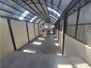 Foto 1 de El Eden, Galpón en Renta , 485m2, 3 ambientes ,4 parqueaderos