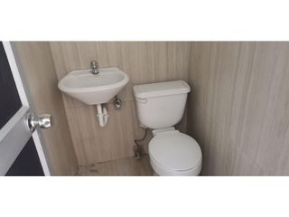 Foto 13 de La Orellana, Oficina en Renta, 125m2, 5 ambientes
