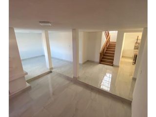 Foto 6 de Cumbayá, Casa en Renta,  650m2, 4 habitaciones.