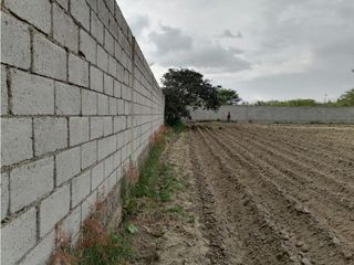 Foto 9 de Tumbaco, Terreno en Renta, 2000m2, Cos10% frente 20m